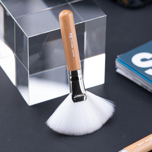 Model dust brush - model,